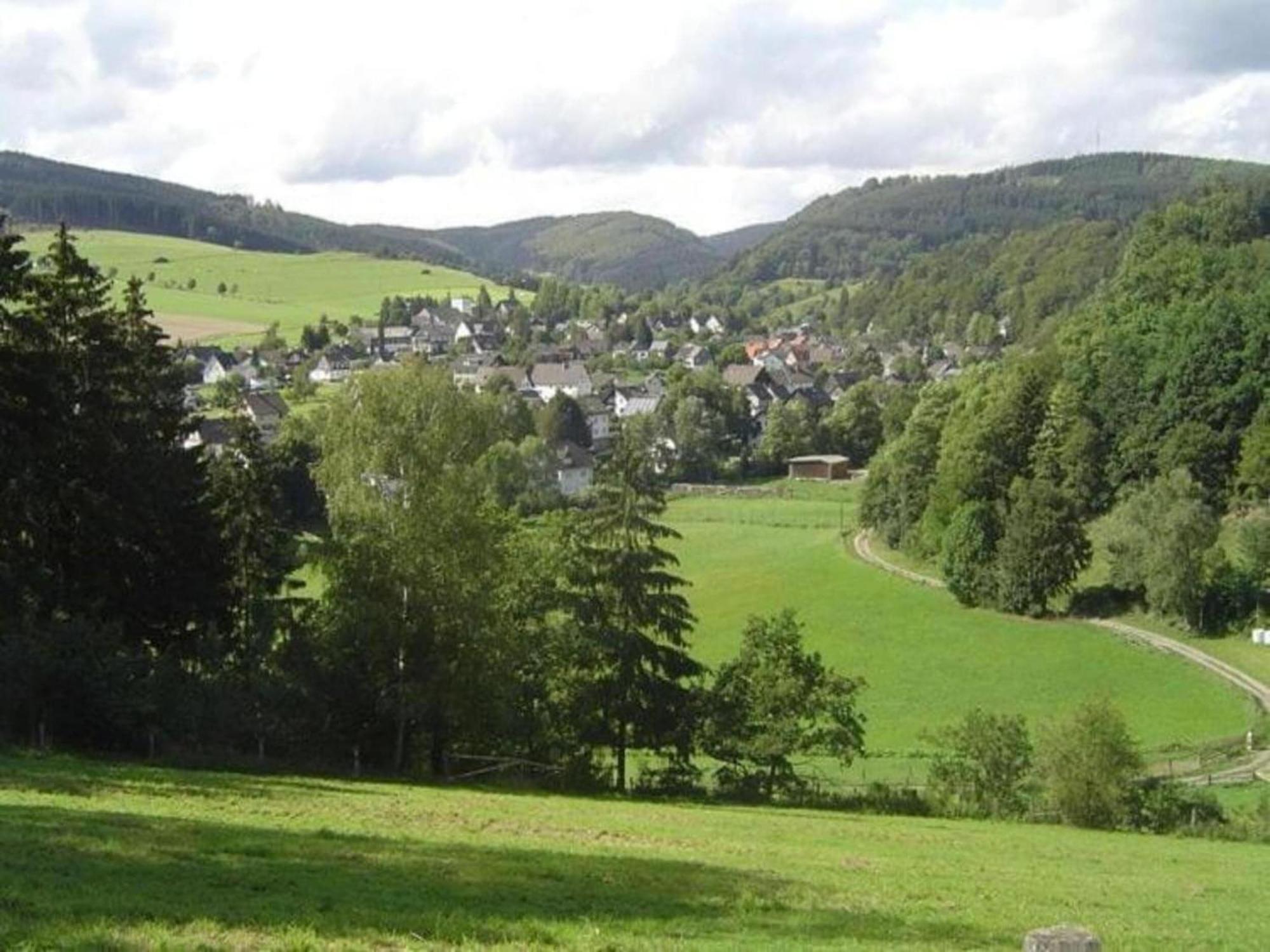 Chic Holiday Home In Liesen With Garden Hallenberg Eksteriør billede